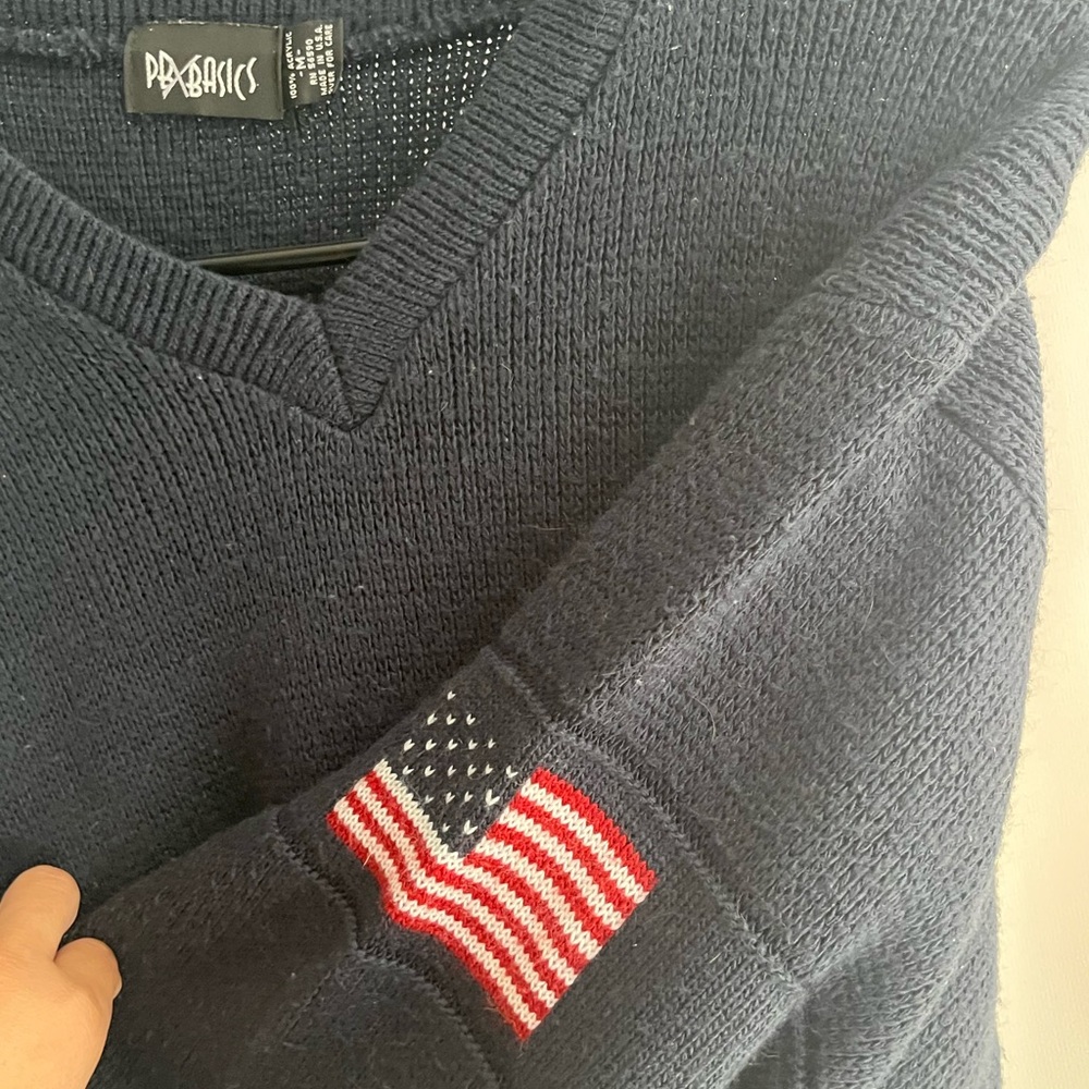 Vintage Americana Dark Blue V-Neck Sweater with Flag Accent